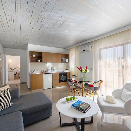 King Jason Paphos - Designed For Adults By Louis Hotels Екстериор снимка
