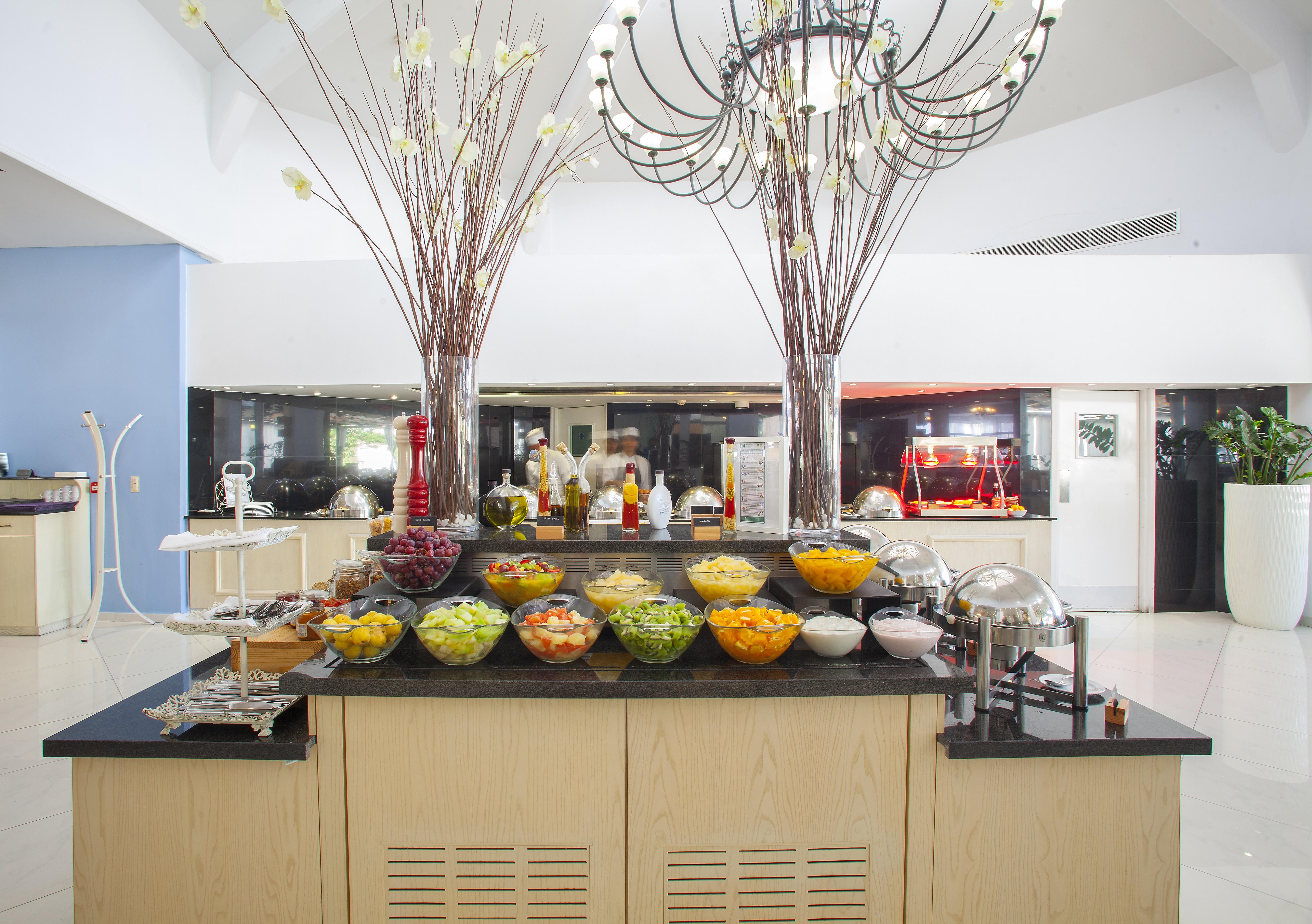 King Jason Paphos - Designed For Adults By Louis Hotels Екстериор снимка