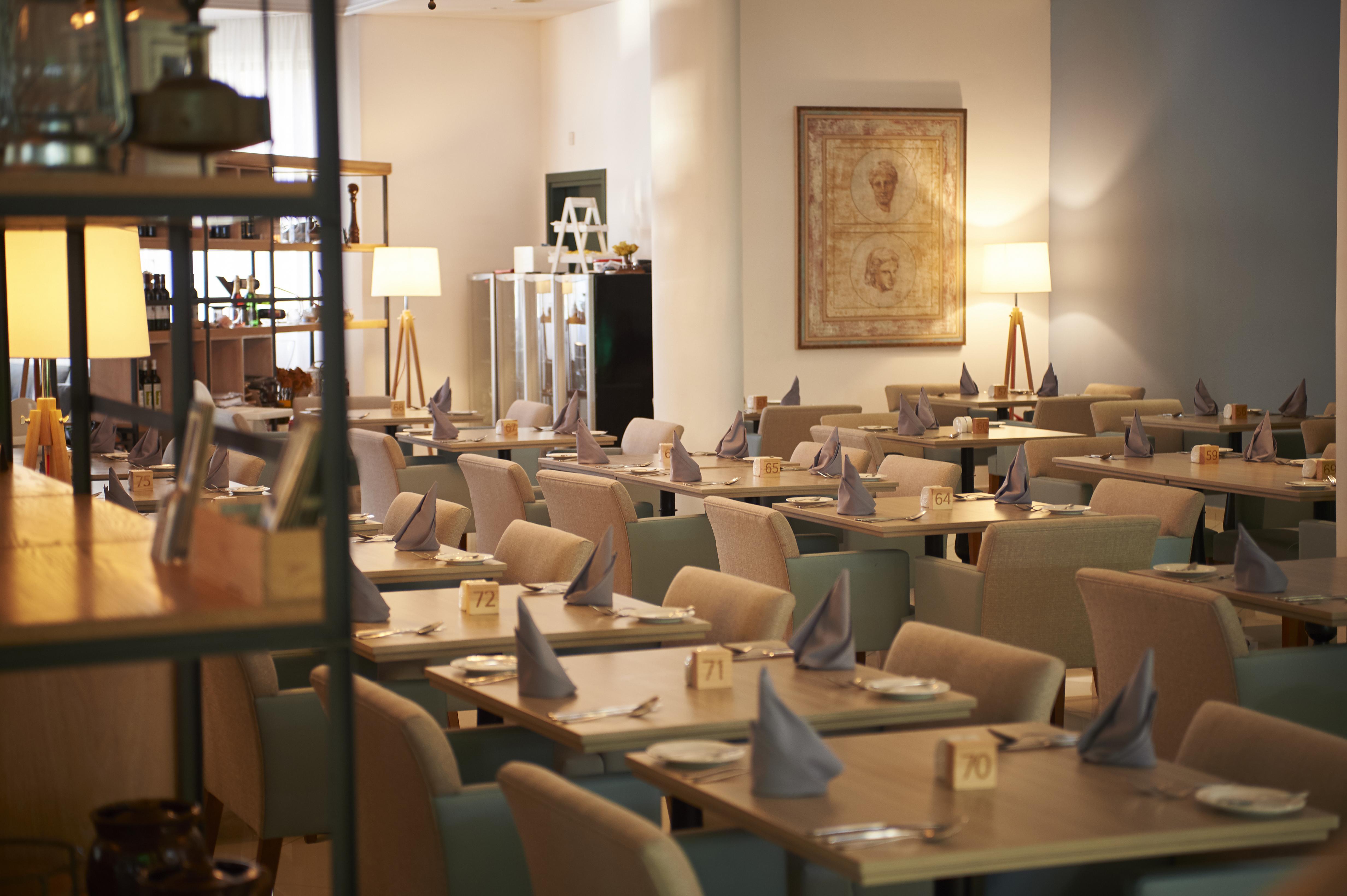 King Jason Paphos - Designed For Adults By Louis Hotels Екстериор снимка