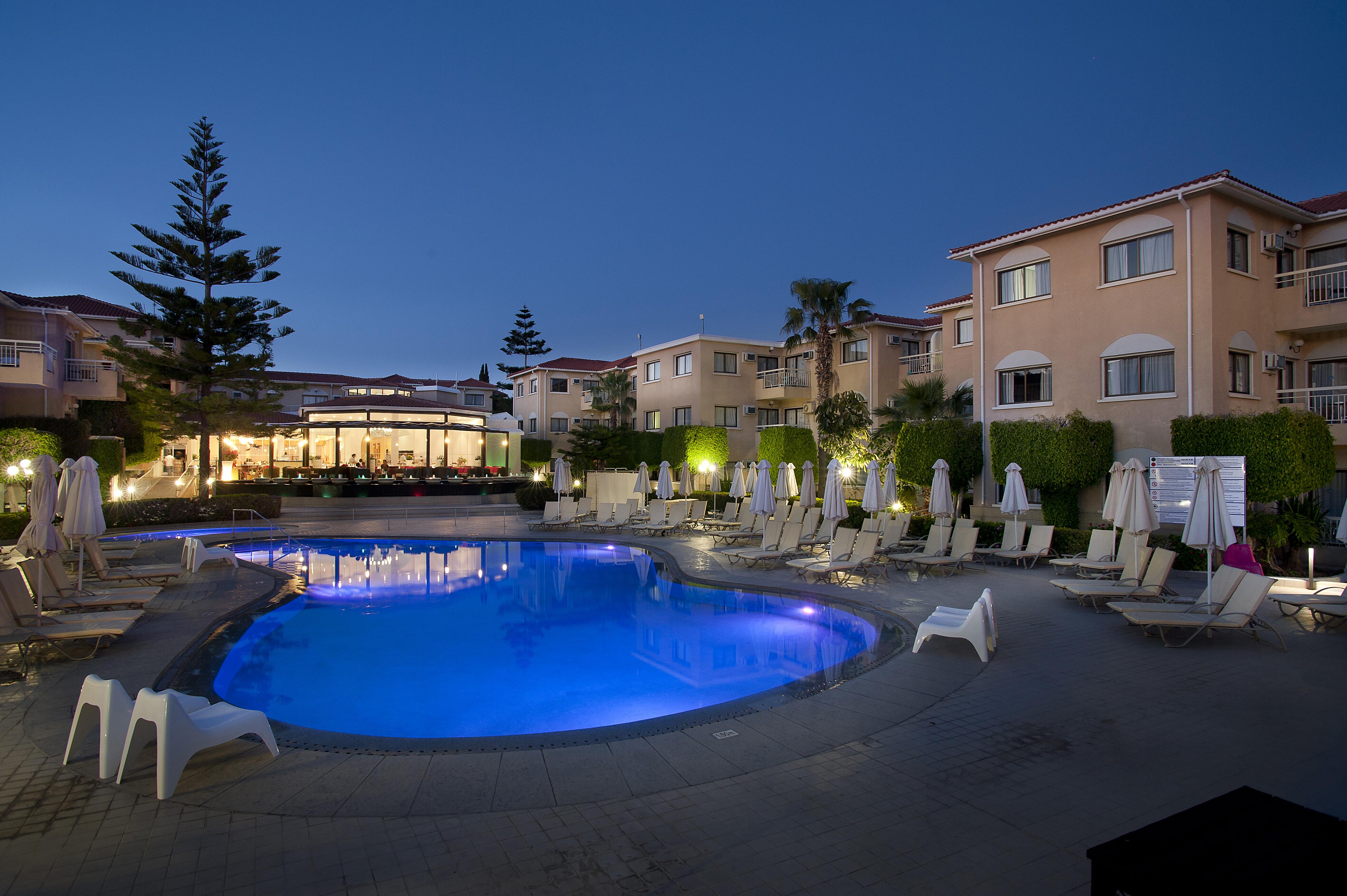 King Jason Paphos - Designed For Adults By Louis Hotels Екстериор снимка