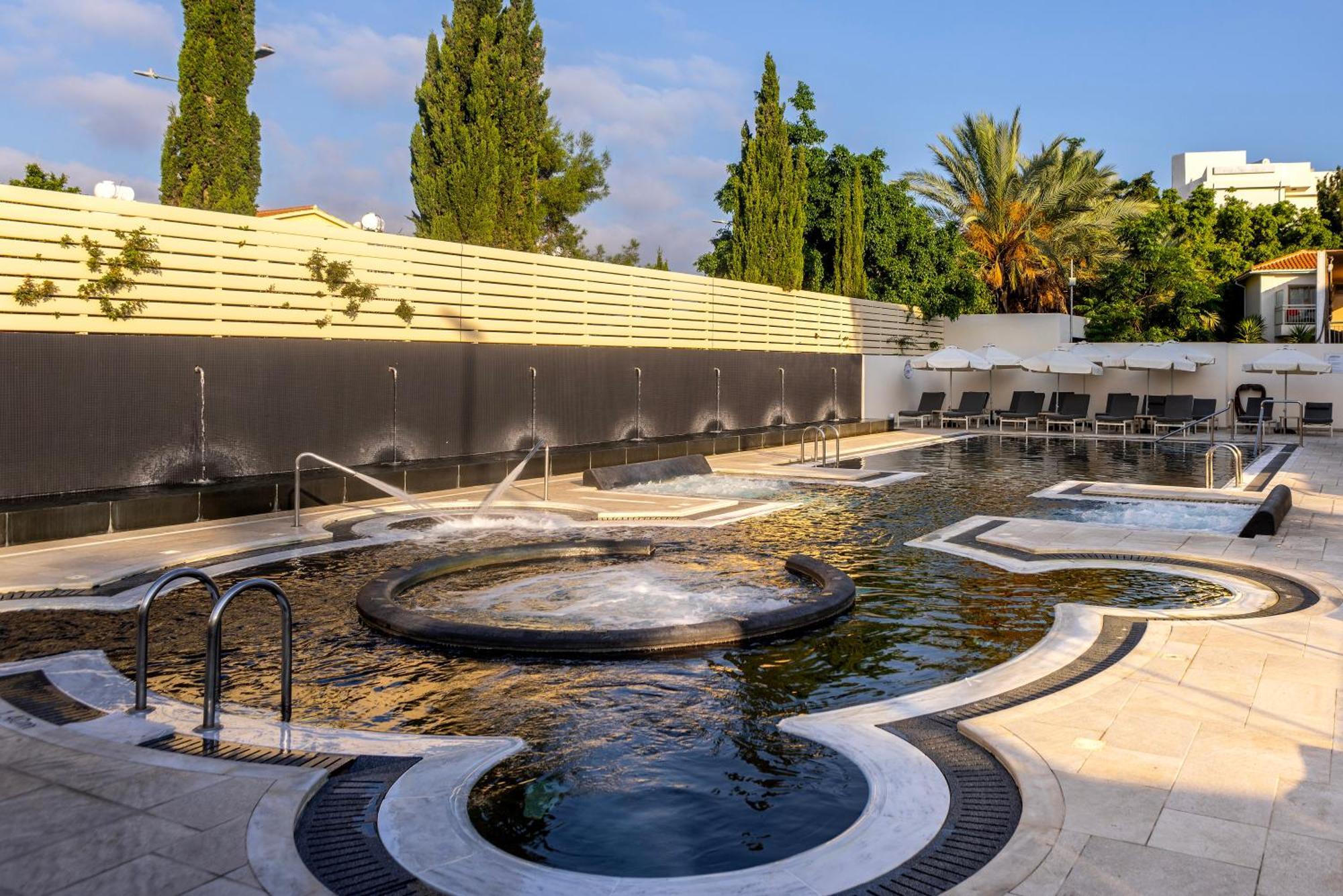 King Jason Paphos - Designed For Adults By Louis Hotels Екстериор снимка