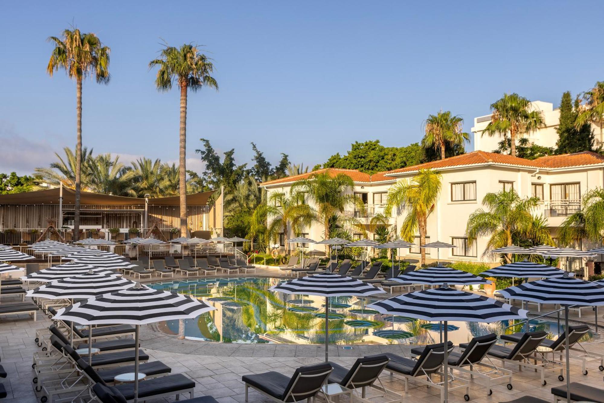 King Jason Paphos - Designed For Adults By Louis Hotels Екстериор снимка