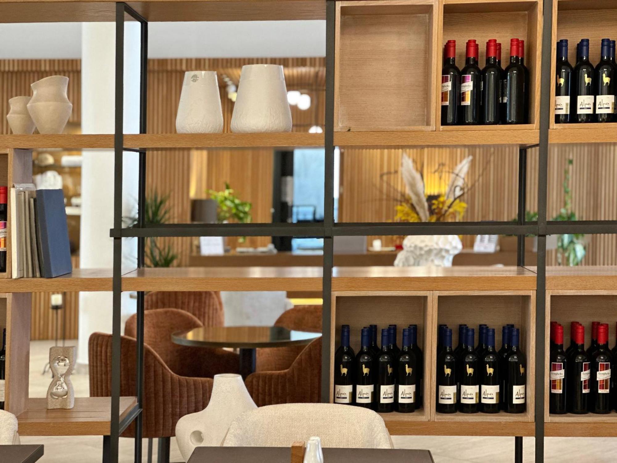 King Jason Paphos - Designed For Adults By Louis Hotels Екстериор снимка